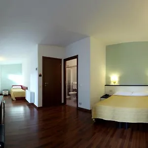 https://lux-hotel-durante.it-lombardy.com